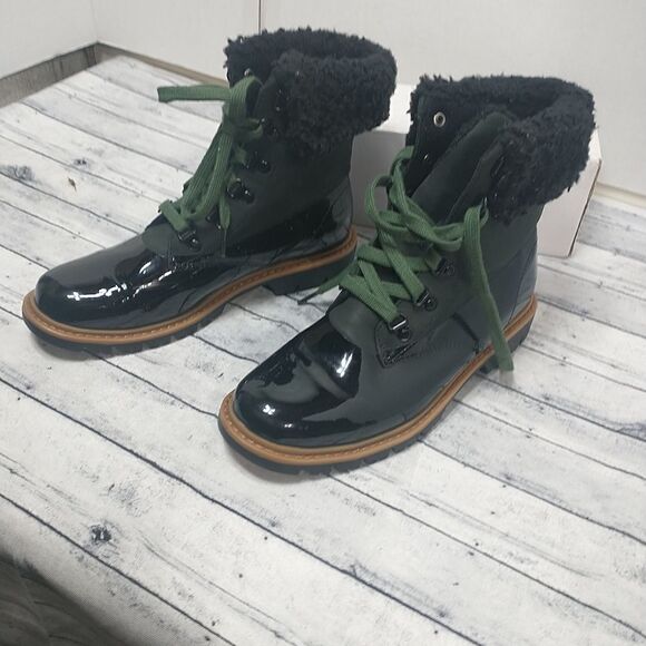 CAT Footwear 'Hub Fur' Black Patent/Nubuck Leather Fur Cuff Boot womans SZ 8M - Picture 10 of 10